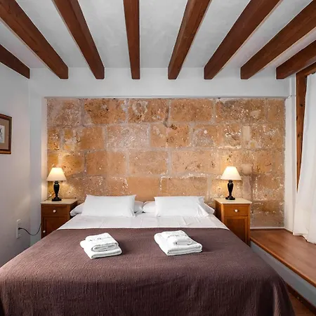 Hotel Ramon Llull House